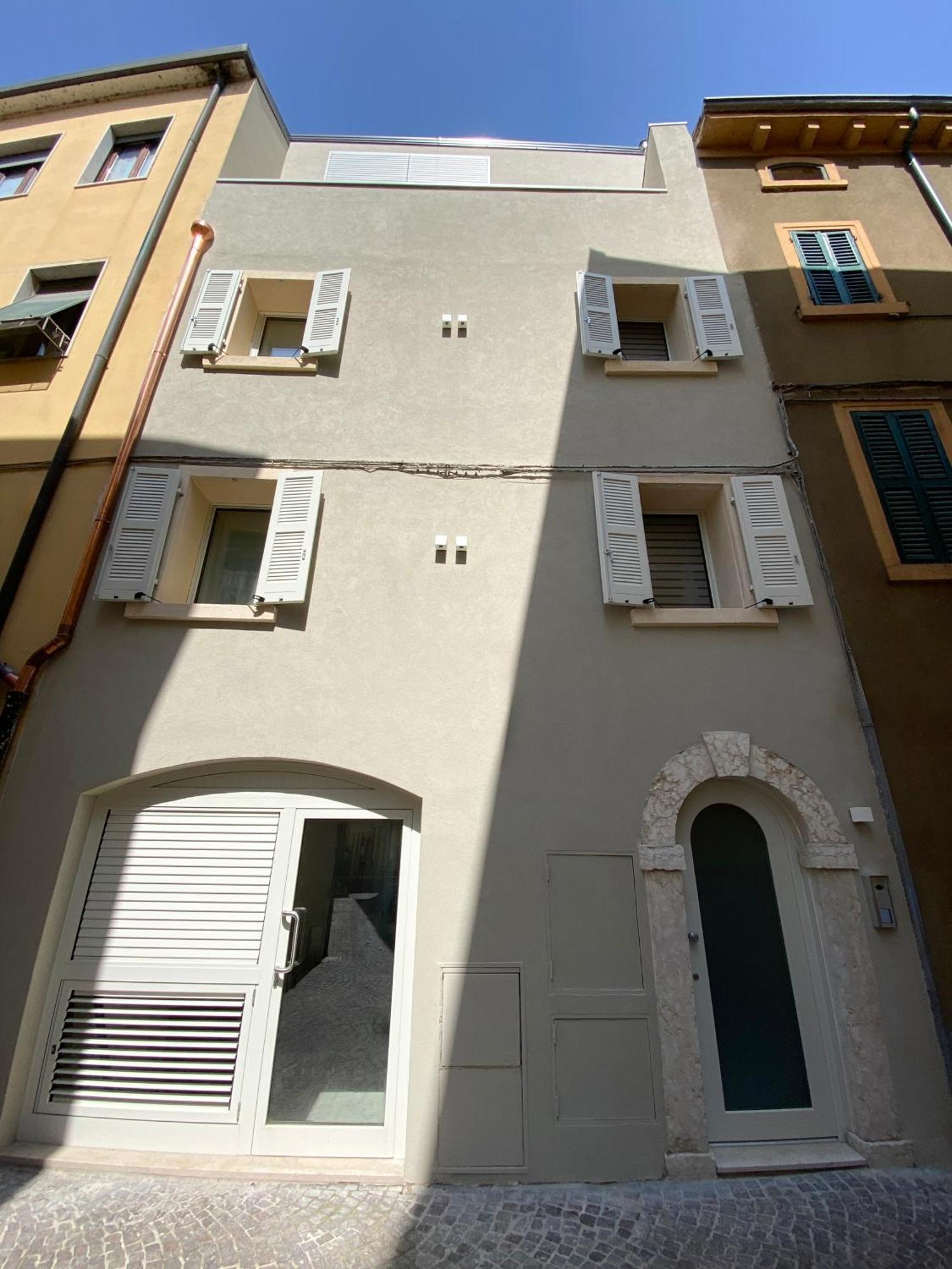 Palazzo Cordigero - Apartments Peschiera del Garda Extérieur photo