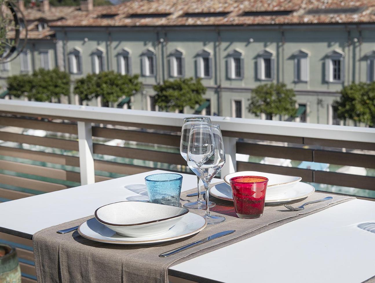 Palazzo Cordigero - Apartments Peschiera del Garda Extérieur photo